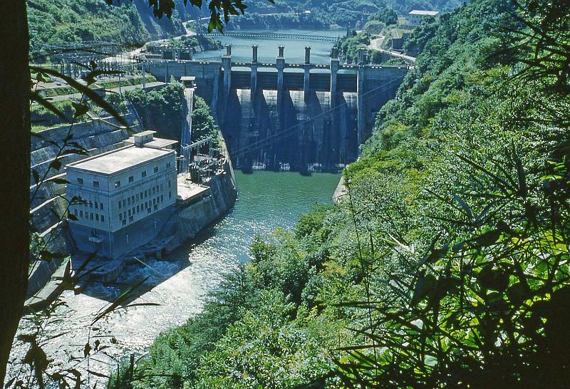 1952 Japan 045 Dam Near Tachikawa JPN.jpg